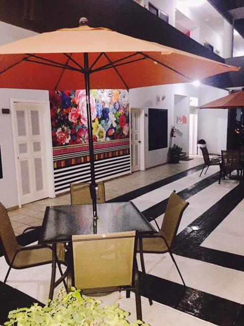 Real Avenida Hotel ทักซ์ทลา กูทิเอเรซ ภายนอก รูปภาพ